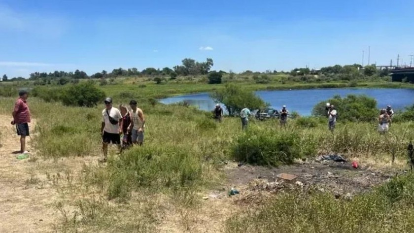 Hallaron muerto a un árbitro que fue atropellado y cayó a una laguna