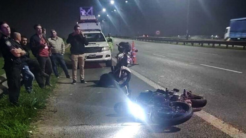 Un custodio de Cristina Kirchner enfrentó a tiros a motochorros en el Camino del Buen Ayre