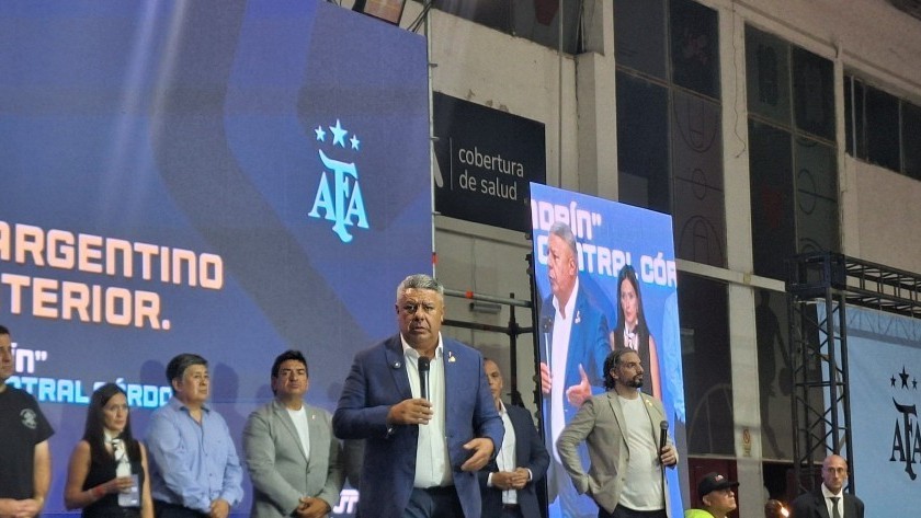 Tapia y Toviggino mostraron su poder en una cumbre con más de 2 mil dirigentes